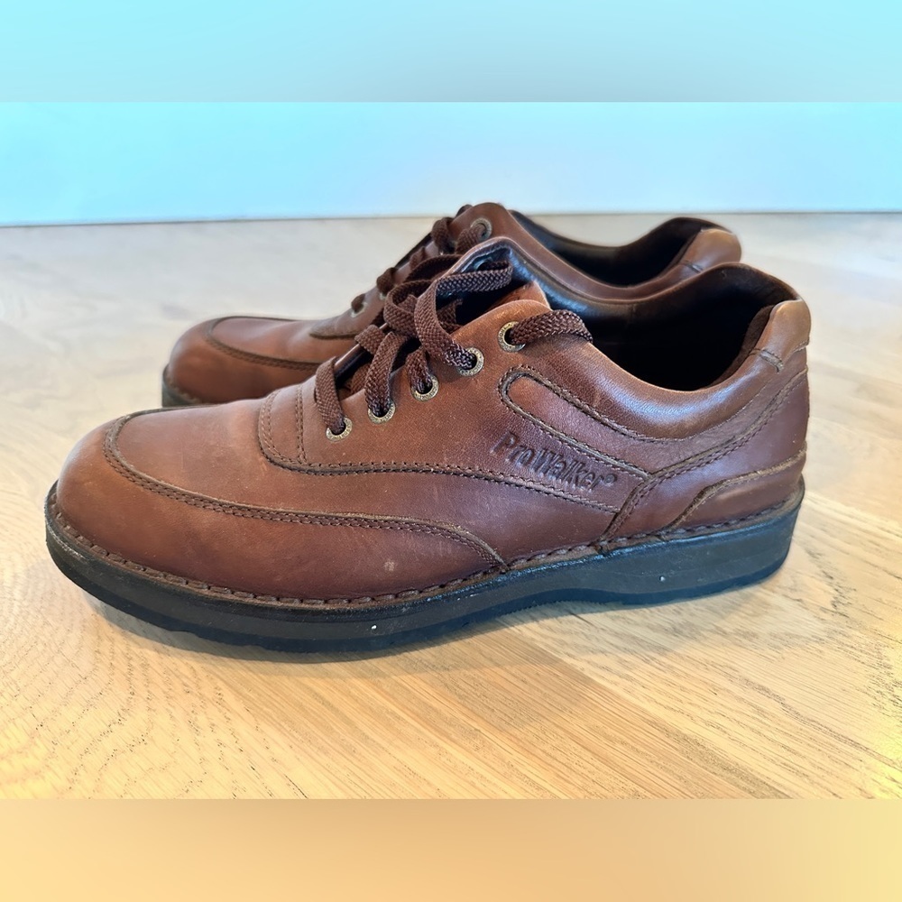 ROCKPORT mens ProWalker Eureka walking shoe size 9.5 NIB